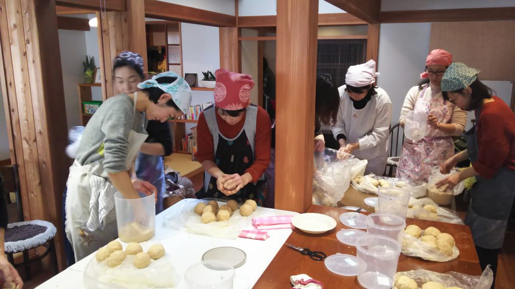 LLこども学校　～親子で作ろう「みそづくりワークショップ」byアスカ有機農園～