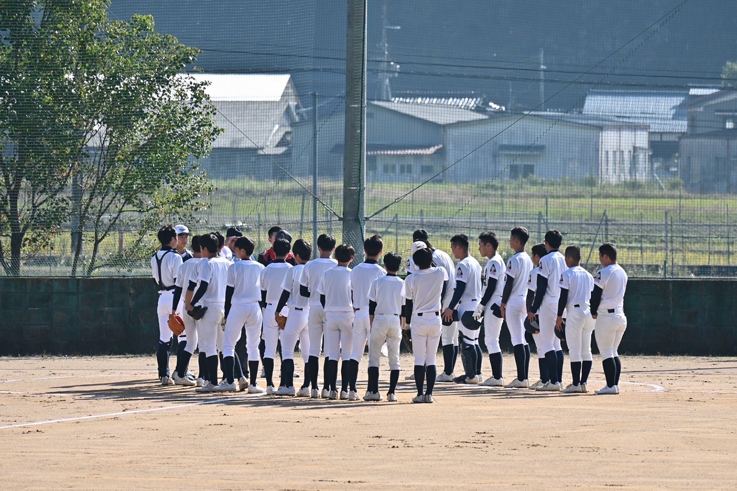 大自然の中で、高校野球！