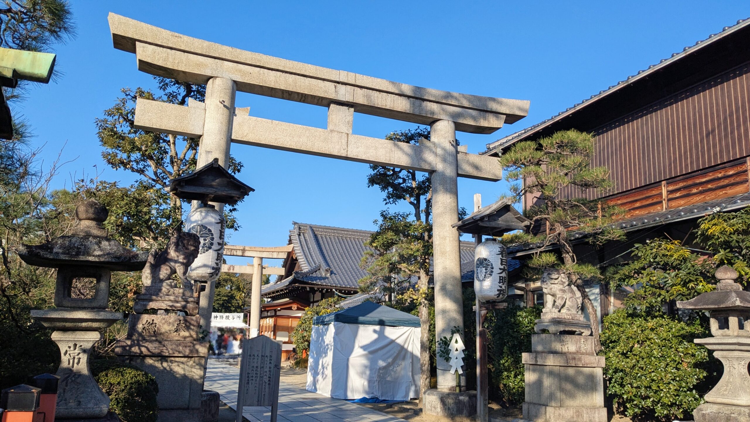 『西院の初詣』